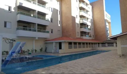 Ubatuba, Toninhas - Apartamento com 03 dormitórios e área de lazer completa a 100mts do mar.