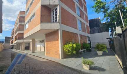 Ubatuba, Centro - Apartamento com 02 dormitórios e 02 banheiros com 70 m2.