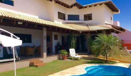 Casa à venda em Tangará - MT, Estuda Proposta de Permuta em Curitiba ou Balneário Camboriu - José Veloso Imóveis