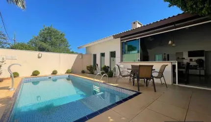 LINDA CASA  CONDOMINIO FECHADO 3 SUITES-  JOSE VELOSO IMOVEIS  .