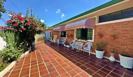 Casa com 4 quartos à venda na Rua Teófilo Braga, 515, Jardim Nossa Senhora Auxiliadora, Campinas, 234 m2 por R$ 900.000