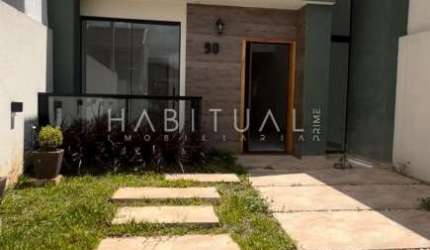 Casa com 3 quartos à venda na Travessa das Alamandas, Eucaliptos, Fazenda Rio Grande, 72 m2 por R$ 475.000
