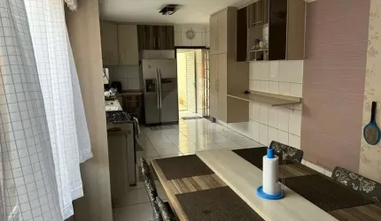 Sobrado à Venda em Presidente Altino com 3 dormitórios sendo 1 suíte,