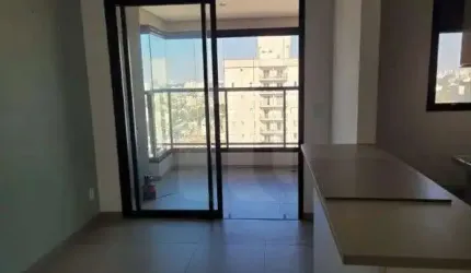 Apartamento à Venda no Vila Yara com 2 vagas
