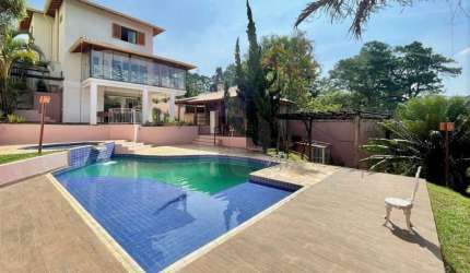 Cond. Paineiras II - Linda e impecáve à Vendal! 3 suítes, piscina, gourmet, salão multiuso e VISTA!