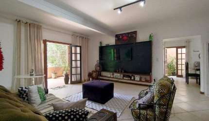 Refúgio Urbano: Casa Exclusiva em Localização Privilegiada no Sol Nascente, Guarapari ES?