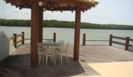 Casa Duplex à venda em Guarapari , 4 suítes de frente para o canal