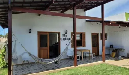 Casa moderna com design elegante e funcional, perfeita para quem busca conforto