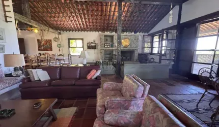 Linda casa 03 Quartos e 1 suíte em Setiba