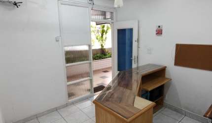 Aluga-se Sala comercial no bairro Gonzaga em Santos/SP