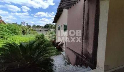 Casa de condomínio no Jardim Botânico, 4 quartos, 3 suítes, 360m², quintal de 1253m², venda adjudicada.