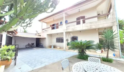 Casa com 5 quartos à venda na Enseada, Guarujá  por R$ 690.000