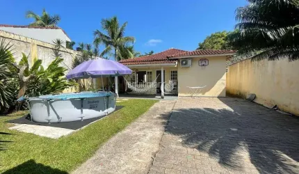 Casa com 4 quartos à venda no Balneário Praia do Pernambuco, Guarujá  por R$ 750.000