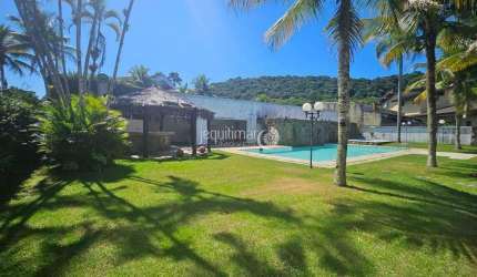 Casa em condomínio fechado com 6 quartos à venda no Jardim Acapulco, Guarujá  por R$ 2.500.000