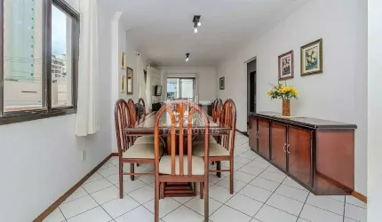 Apartamento com Amplo Terraço na Quadra do Mar - Balneário Camboriú/SC
