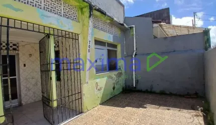 Casa à Venda na Rua Pernambuco, Siqueira Campos!