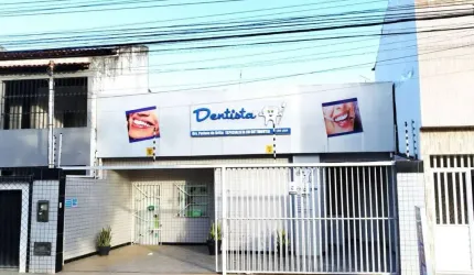 Casa para Ponto Comercial no Orlando Dantas