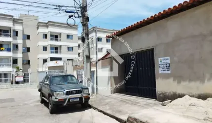 VENDE-SE casa com 2 quartos sendo 1 suíte no Bairro Aeroporto