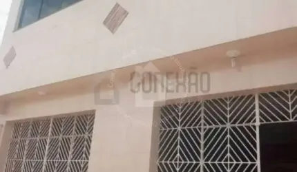 Casa com Dois Pavimentos no Siqueira Campos