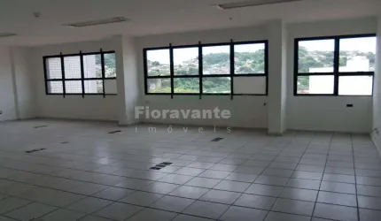 Sala Comercial com bom espaço, bem funcional, ótima para quem trabalha com porto, alfândega , Receita e Polícia Federal.