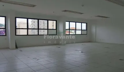 Sala Comercial com bom espaço, bem funcional, ótima para quem trabalha com porto, alfândega , Receita e Polícia Federal.