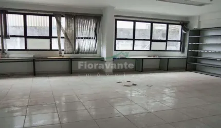 Sala Comercial com bom espaço, bem funcional, ótima para quem trabalha com porto, alfândega , Receita e Polícia Federal.