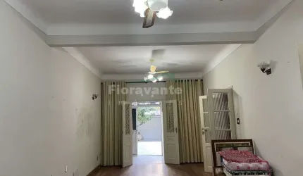 CASA EM SANTOS - COMERCIAL OU RESIDENCIAL NO CENTRO DO GONZAGA