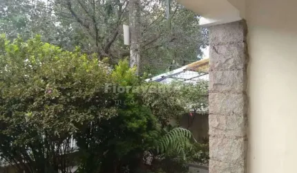 Casa de 4 dorms. (3 suítes), Marapé, Santos, com piscina
