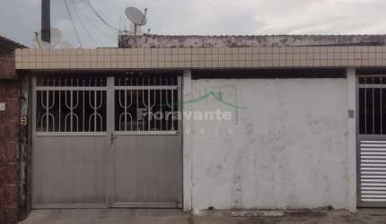 Casa com 2 dorms com edícula. Vila Jockey Clube, São Vicente -