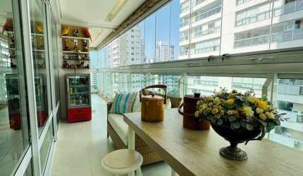 Apartamento com 4 suítes,  Gonzaga, Santos
