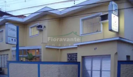 Casa. 3 dormitórios.1 suíte, 1 vaga de garagem.