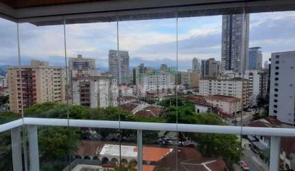 APARTAMENTO NO GONZAGA COM VISTA LIVRE, CHURRASQUEIRA E LAZER