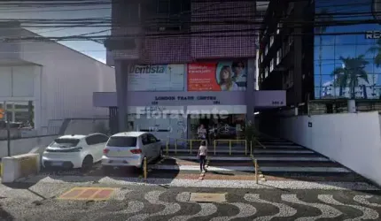 CONJUNTO COMERCIAL NA AV. ANA COSTA COM VAGA E PORTARIA 24HS