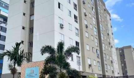 Apartamento com 2 quartos para alugar na Rua Vítor do Amaral, 1, Jardim Alvorada, Maringá por R$ 1.200