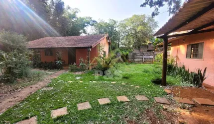 Chácara com 1.962 m², com muita Área Verde dentro de Botucatu!