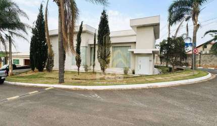 Casa em Condomínio, com Casa de Hóspedes e piscina privativa!
