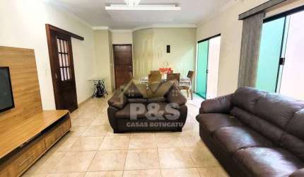Excelente casa com 3 Dormitórios e Escritório, com Área gourmet!