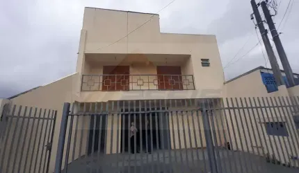 Sobrado à venda no bairro Sítio Cercado - Curitiba/PR