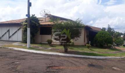 Casa de 4 dormitorios com suite e piscina no Residencial Samambaia, Sao Carlos