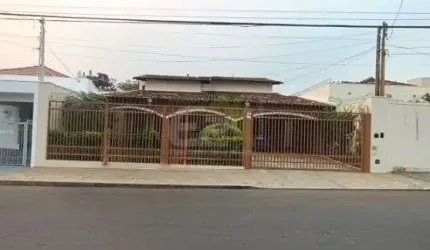 Sobrado de 6 dormitorios com suite e churrasqueira na Vila Nery, Sao Carlos