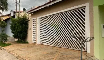Casa com 3 quartos à venda no Parque Santa Marta, São Carlos , 257 m2 por R$ 820.000