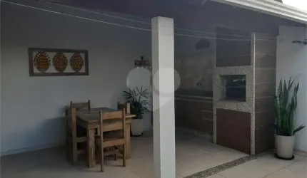 Condomínio com 3 quartos à venda em Retiro - RJ