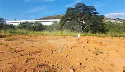 Terreno à venda em Barreira Cravo - RJ