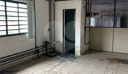 Galpão à venda ou para locação em Cidade Alegria - RJ