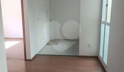Apartamento com 2 quartos para locação em São Luís - RJ