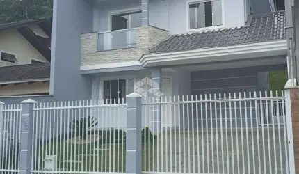Sobrado com 3 quartos no Glória