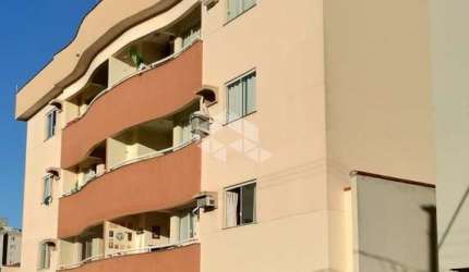 Apartamento mobiliado 1 suíte + 2 quartos no Centro de Jaraguá do Sul