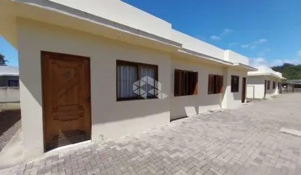 Casa em condomínio no bairro Jardim Iolandas em Guaíba - RS