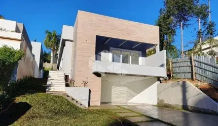 Casa a venda   com  03 dormitórios - Bairro Querência - Viamão