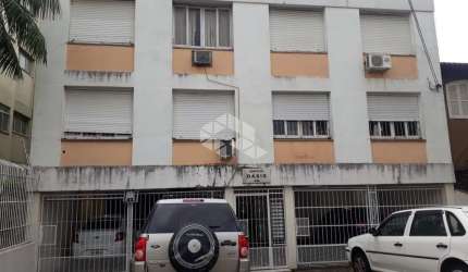 Excelente Apartamento com 1 dormitório, 36,72mq privativos, térreo com pátio de 25,00mq e 1 vaga